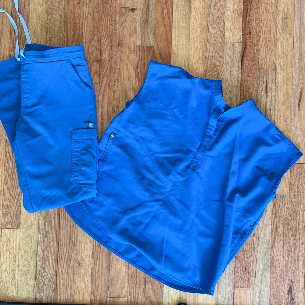 Figs scrub set